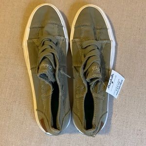 Blowfish sneakers. NWT